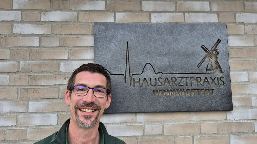 Jan Marcel Rahder: Allgemeinarzt in der Hausarztpraxis Hemmingstedt